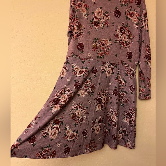 Ultra Flirt Plus Heather Light Purple Floral Print Knit Dress - Picture 13 of 16